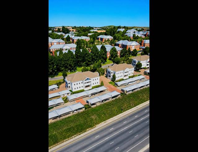 573M² OFFICE FOR SALE IN BRYANSTON